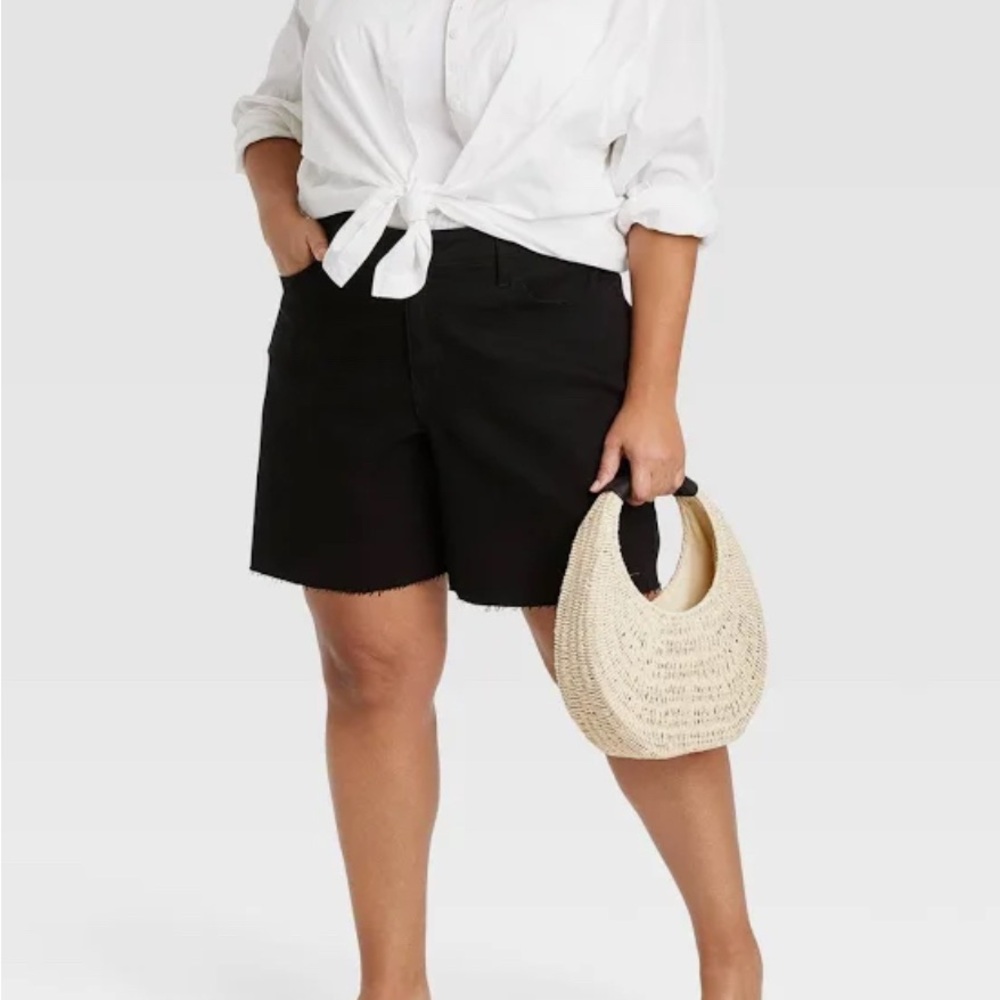 Ava & Viv Black Bermuda Shorts Relaxed Fit